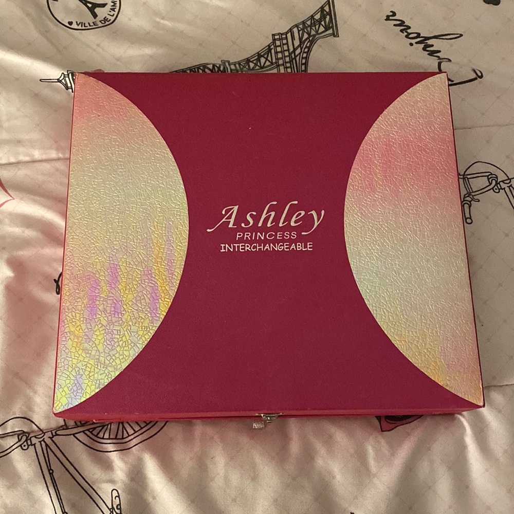 Ashley Princess Interchangeable